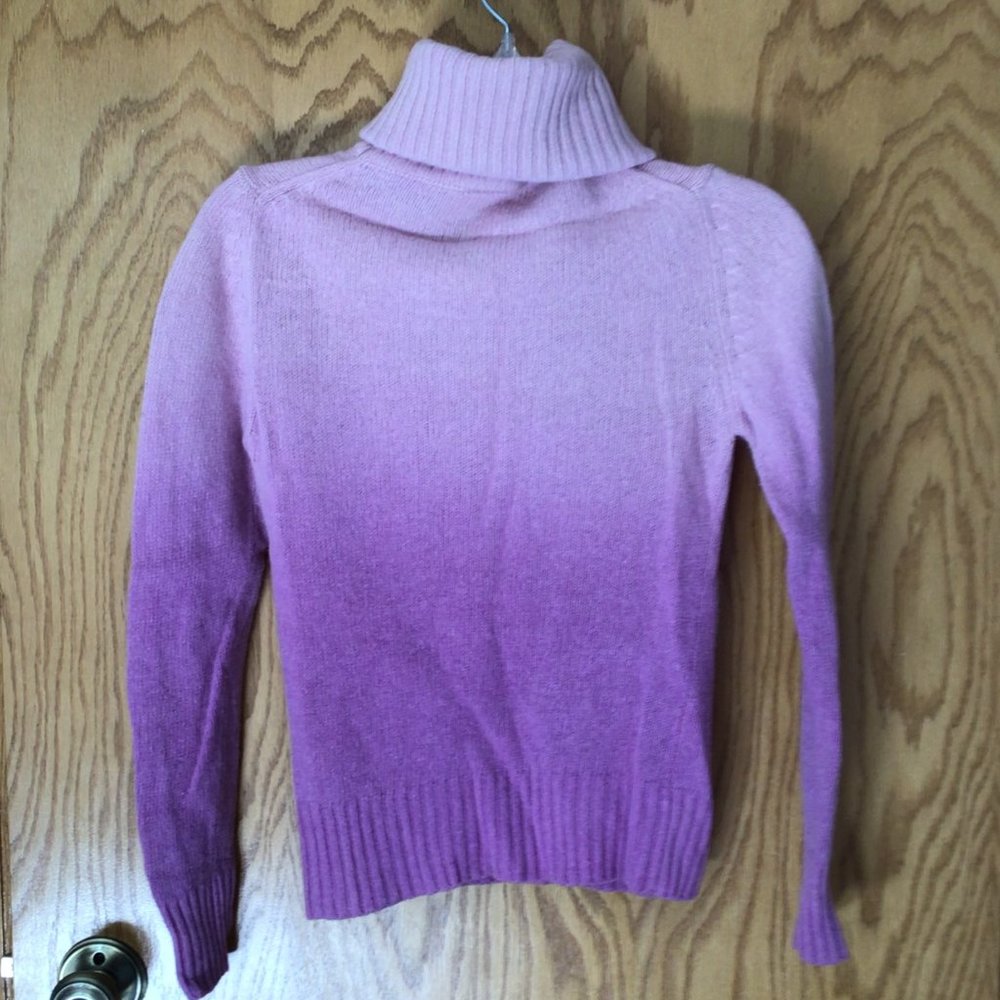 Magus - Long sleeve turtleneck with graduating shades of purple - Picture 2 of 3